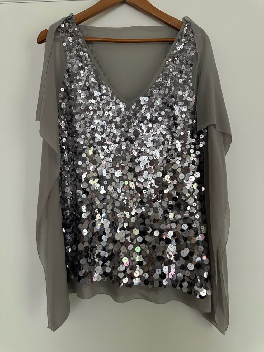 BCBG Silver Sequin Party Top with Sheer Fluttering Sleeves Glittery Fun Small
